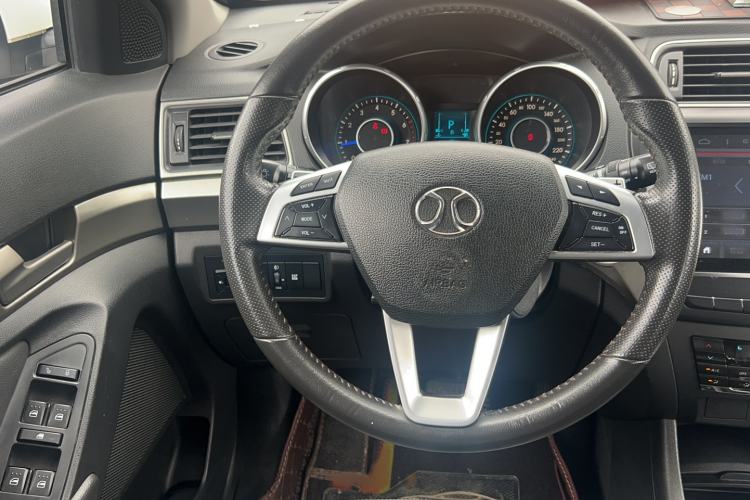 Used BAIC Senova X65 2015 2.0T automatic comfort version Steering Wheel