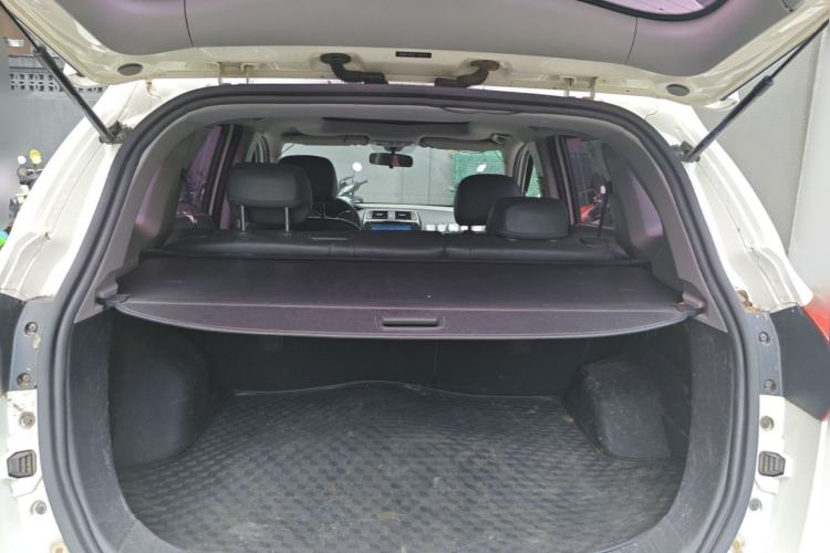 Used BAIC Senova X65 2015 2.0T Automatic Elite Model Trunk