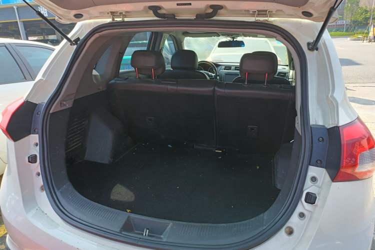 Used BAIC Senova X65 2015 2.0T Automatic Elite Model Trunk