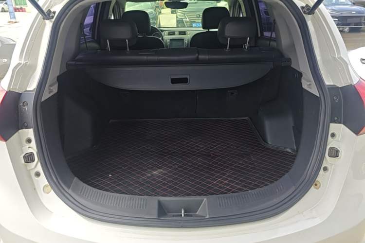 Used BAIC Senova X65 2015 2.0T Automatic Elite Model Trunk