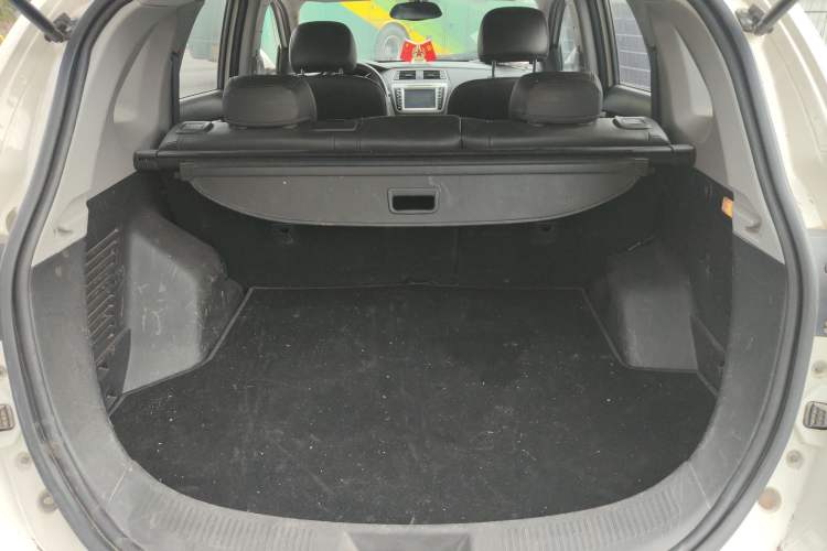 Used BAIC Senova X65 2015 2.0T Automatic Elite Model Trunk