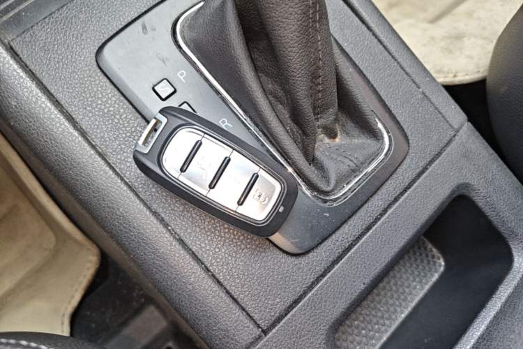 Used BAIC Senova X65 2015 2.0T automatic luxury version Vehicle Key