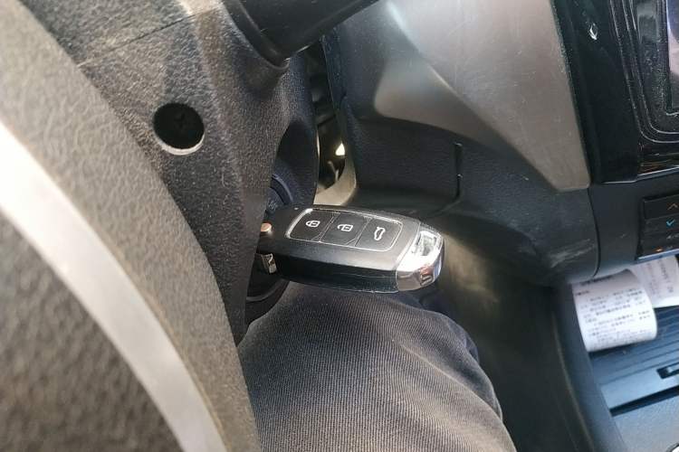 Used BAIC Senova X65 2015 2.0T manual Comfort trim level Vehicle Key