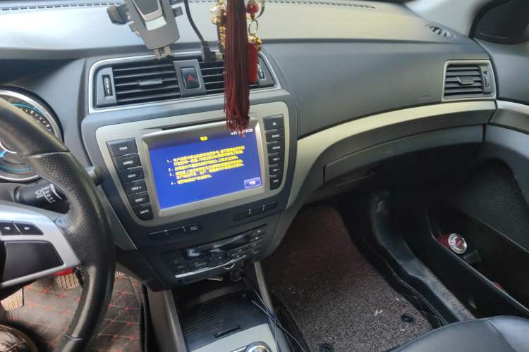 Used BAIC Senova X65 2015 2.0T Manual Elite Edition Audio And AC Panel