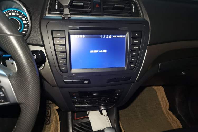 Used BAIC Senova X65 2015 2.0T Automatic Elite Model Audio And AC Panel