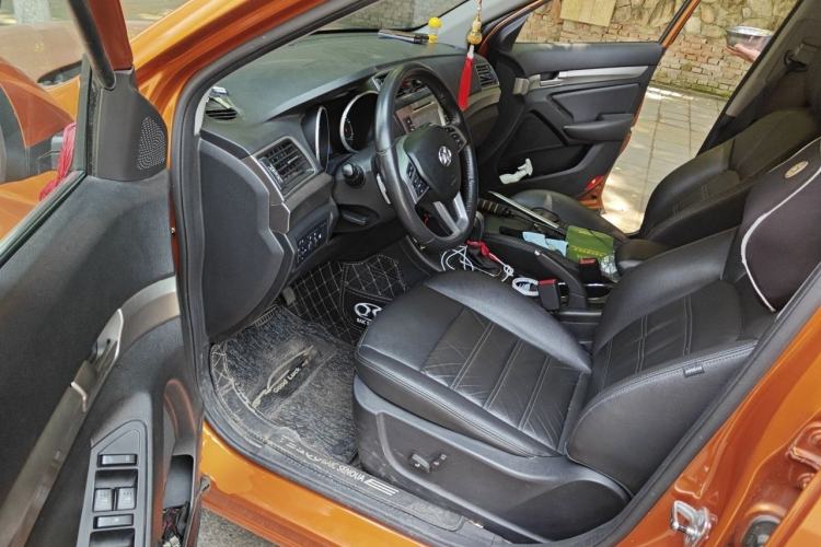 Used BAIC Senova X65 2015 2.0T Automatic Elite Model Driver Seat