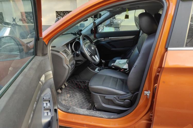 Used BAIC Senova X65 2015 2.0T Manual Elite Edition Driver Seat