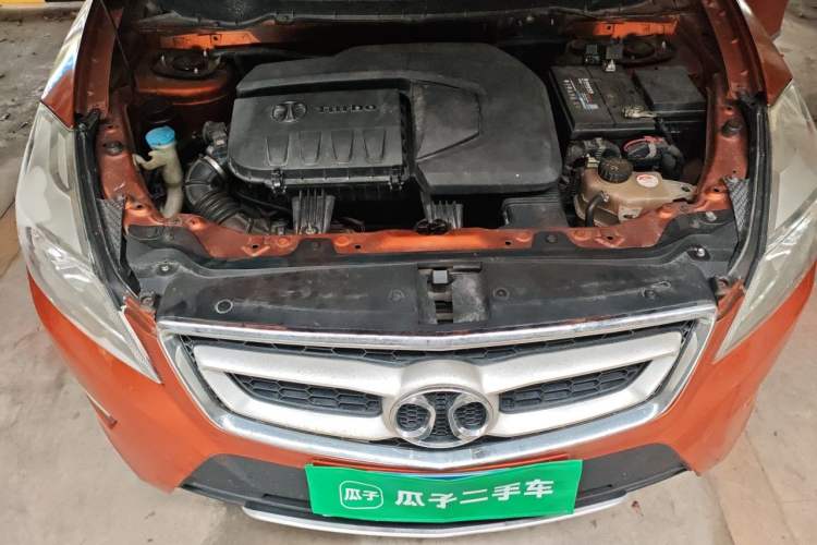 Used BAIC Senova X65 2015 2.0T Automatic Elite Model Engine Bay