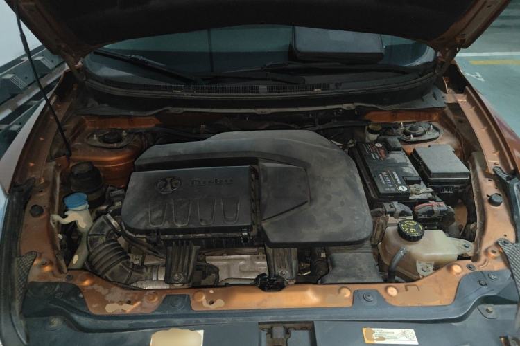 Used BAIC Senova X65 2015 2.0T Automatic Elite Model Engine Bay