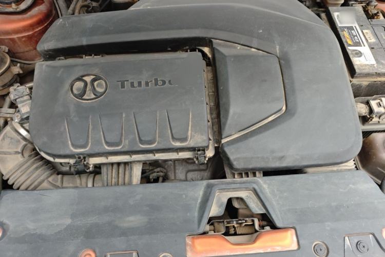 Used BAIC Senova X65 2015 2.0T Automatic Elite Model Engine Bay