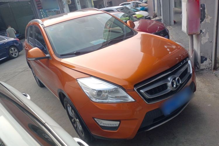Used BAIC Senova X65 2015 2.0T Automatic Elite Model Exterior 1