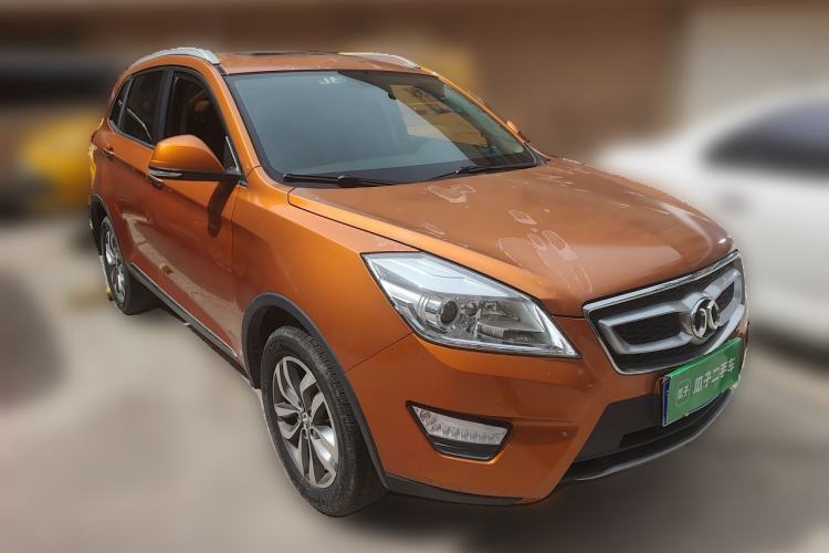 Used BAIC Senova X65 2015 2.0T Automatic Elite Model Front Right 45 Deg