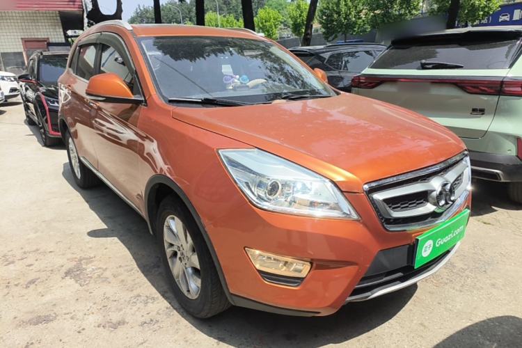 Used BAIC Senova X65 2015 2.0T automatic comfort version Front Right 45 Deg
