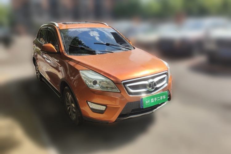 Used BAIC Senova X65 2015 2.0T Automatic Elite Model Front Right 45 Deg