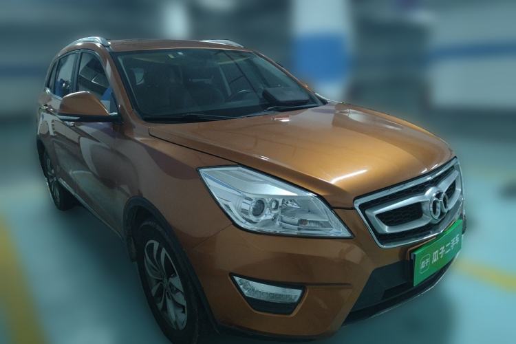 Used BAIC Senova X65 2015 2.0T Automatic Elite Model Front Right 45 Deg