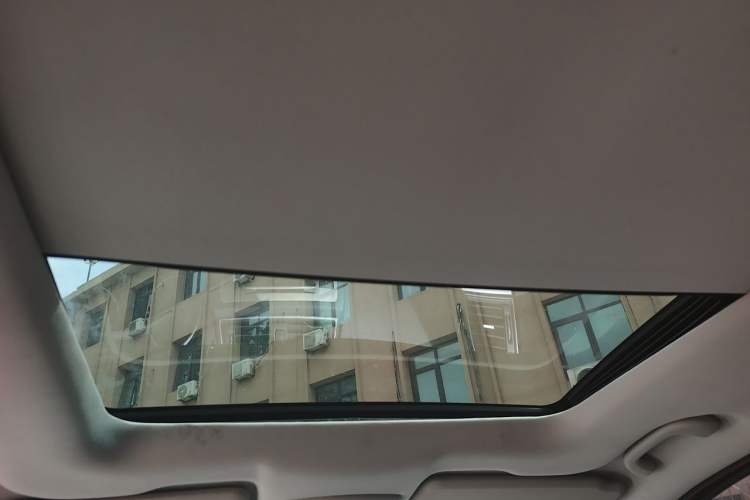 Used BAIC Senova X65 2015 2.0T Automatic Elite Model Headliner