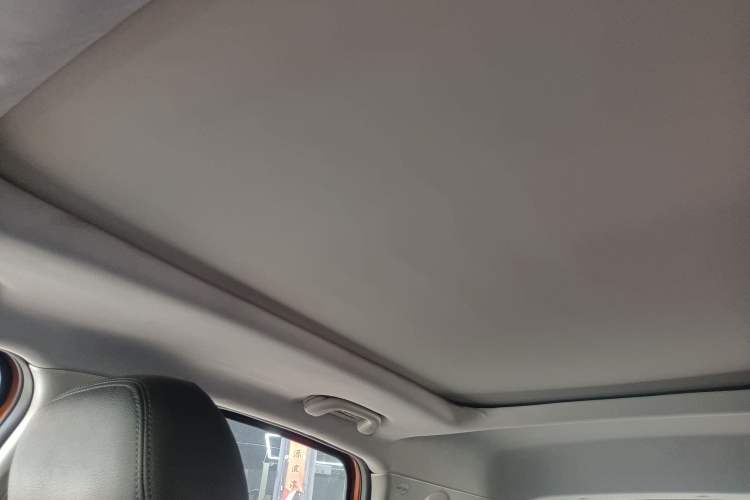 Used BAIC Senova X65 2015 2.0T Automatic Elite Model Headliner