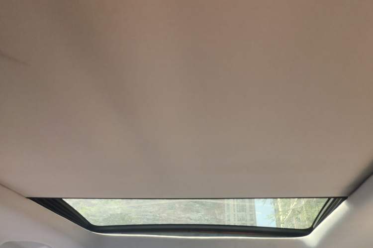 Used BAIC Senova X65 2015 2.0T Automatic Elite Model Headliner