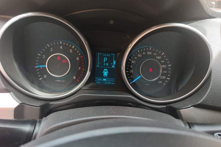 Used BAIC Senova X65 2015 2.0T Automatic Elite Model Instrument Cluster