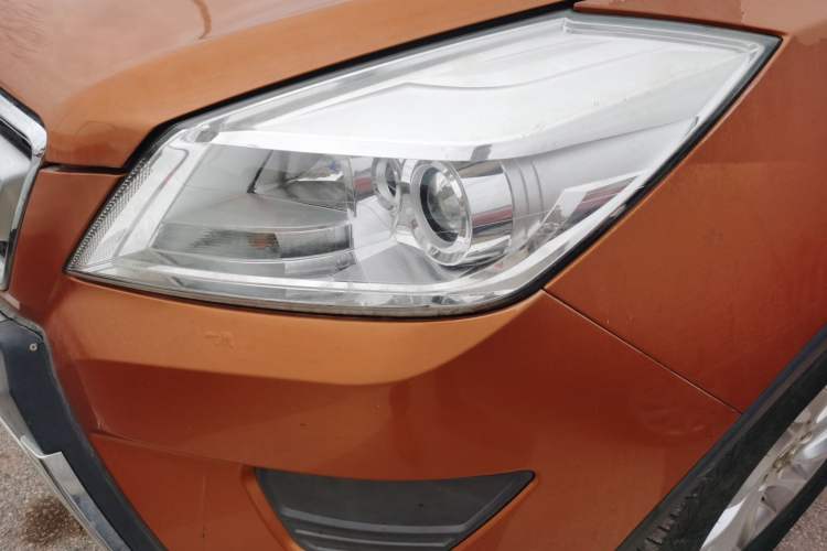 Used BAIC Senova X65 2015 2.0T manual Comfort trim level Left Front Headlight