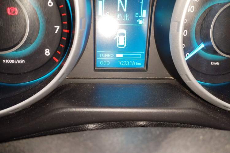 Used BAIC Senova X65 2015 2.0T Automatic Elite Model Odometer Close Up