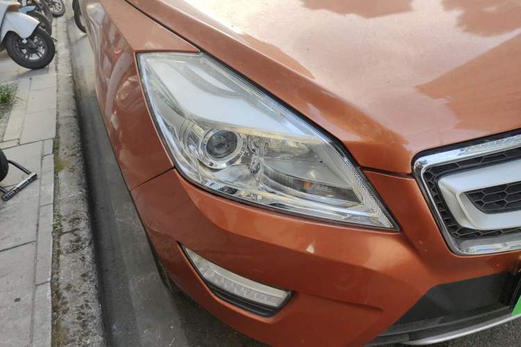 Used BAIC Senova X65 2015 2.0T Manual Elite Edition Right Front Headlight