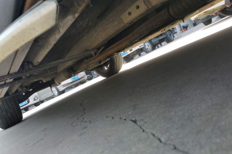 Used BAIC Senova X65 2015 2.0T Automatic Elite Model Right Side Sill