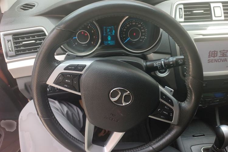 Used BAIC Senova X65 2015 2.0T Automatic Elite Model Steering Wheel