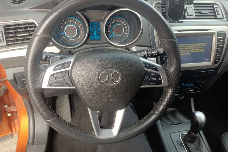 Used BAIC Senova X65 2015 2.0T Automatic Elite Model Steering Wheel