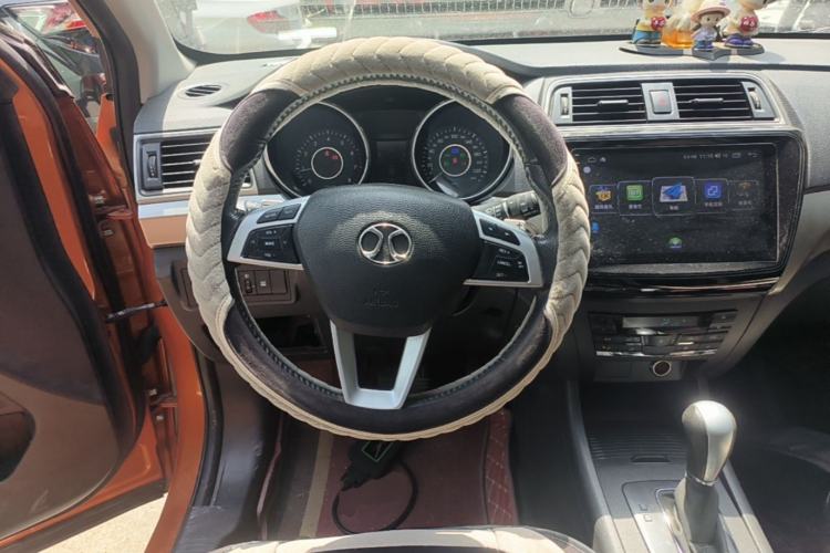 Used BAIC Senova X65 2015 2.0T automatic comfort version Steering Wheel