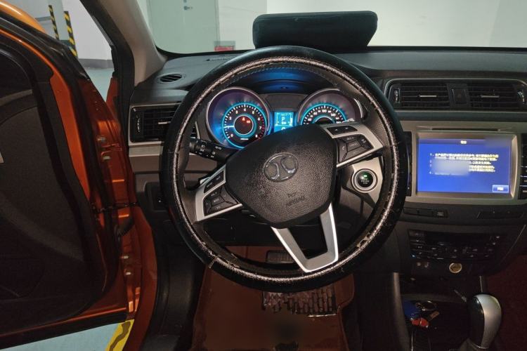Used BAIC Senova X65 2015 2.0T Automatic Elite Model Steering Wheel