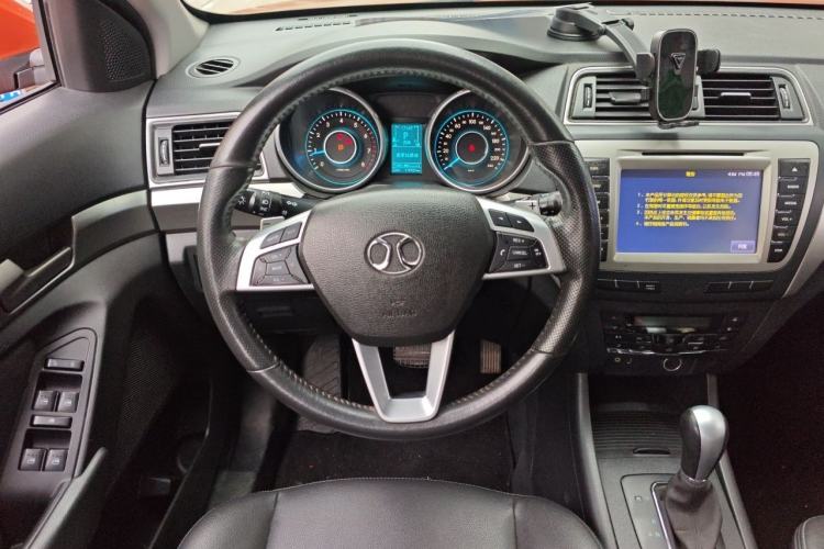 Used BAIC Senova X65 2015 2.0T Automatic Elite Model Steering Wheel
