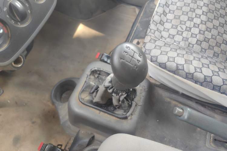 Used BAIC Weiwang 205 2013 1.0L Business Edition Gear Lever