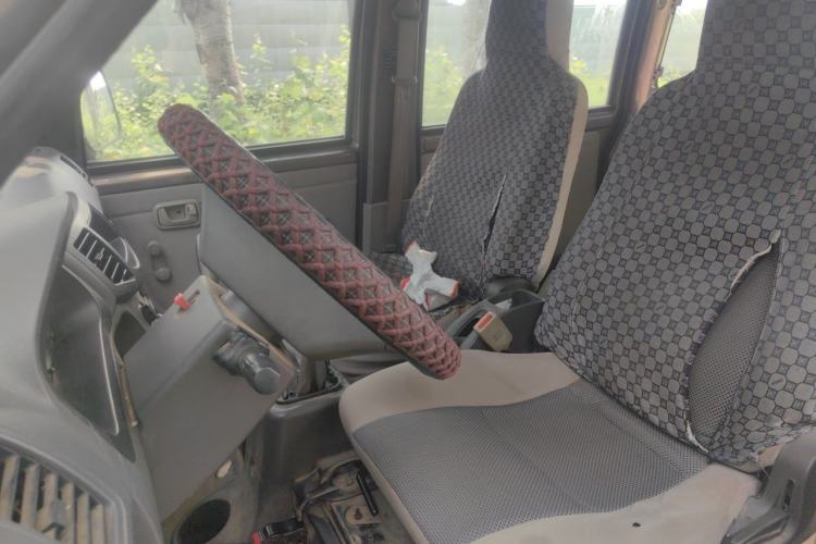 Used BAIC Weiwang 205 2013 1.0L Business Edition Left Front Seat