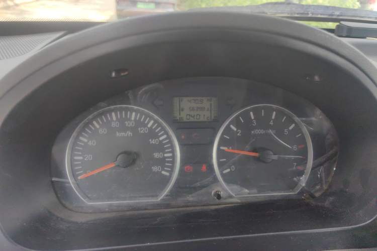 Used BAIC Weiwang 205 2013 1.0L Business Edition Odometer Close Up