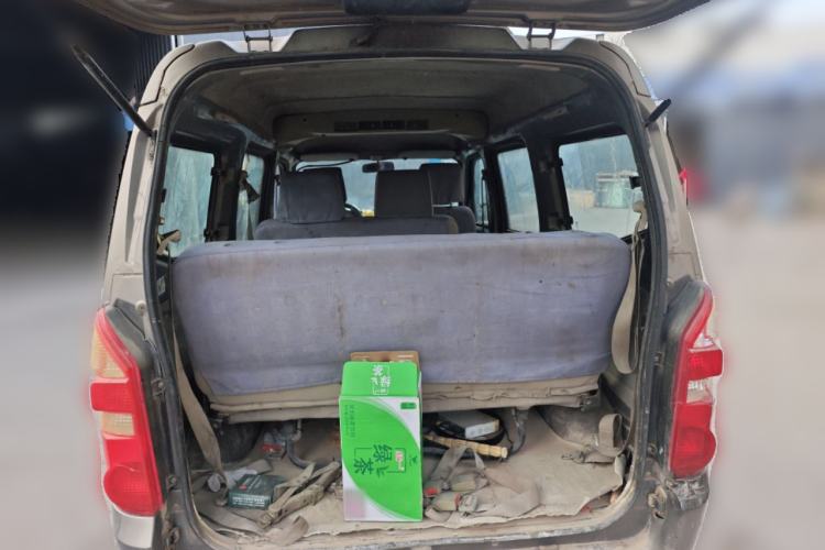 Used BAIC Weiwang 205 2013 1.0L Joy version Trunk