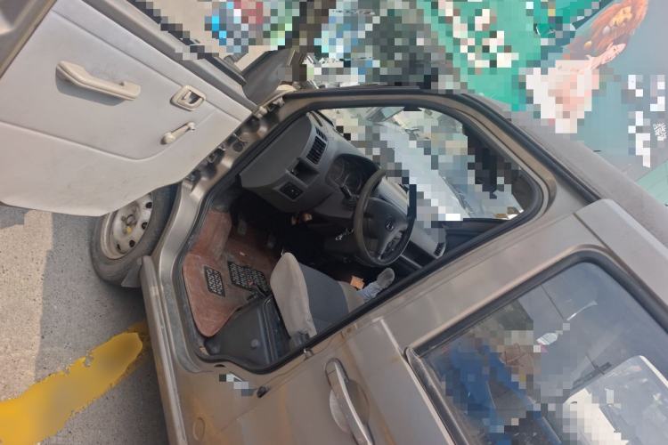Used BAIC Weiwang 205 2013 1.0L Xingye version Driver Seat