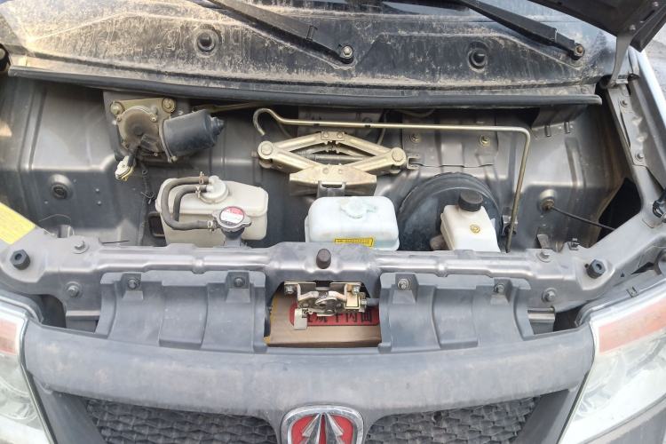 Used BAIC Weiwang 205 2013 1.0L Joy version Engine Bay