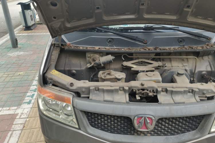 Used BAIC Weiwang 205 2013 1.0L Joy version Engine Bay Right