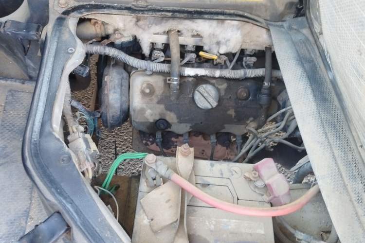Used BAIC Weiwang 205 2013 1.0L Joy version Engine Bay Right