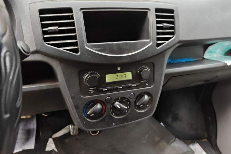 Used BAIC Weiwang 205 2013 1.0L Joy version Audio And AC Panel