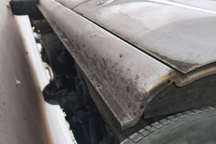 Used BAIC Weiwang 205 2013 1.0L Joy version Chassis Front Right