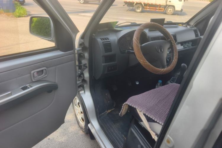 Used BAIC Weiwang 205 2013 1.0L Xingye version Driver Seat