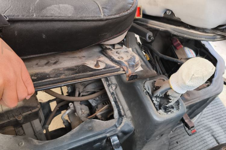 Used BAIC Weiwang 205 2013 1.0L Joy version Engine Bay