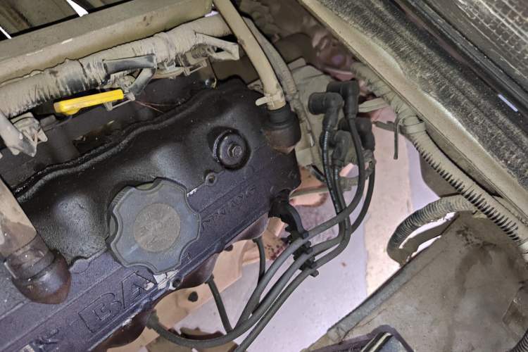 Used BAIC Weiwang 205 2013 1.0L Joy version Engine Bay Left