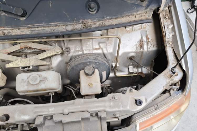 Used BAIC Weiwang 205 2013 1.0L Joy version Engine Bay Left