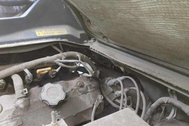 Used BAIC Weiwang 205 2013 1.0L Joy version Engine Bay Left