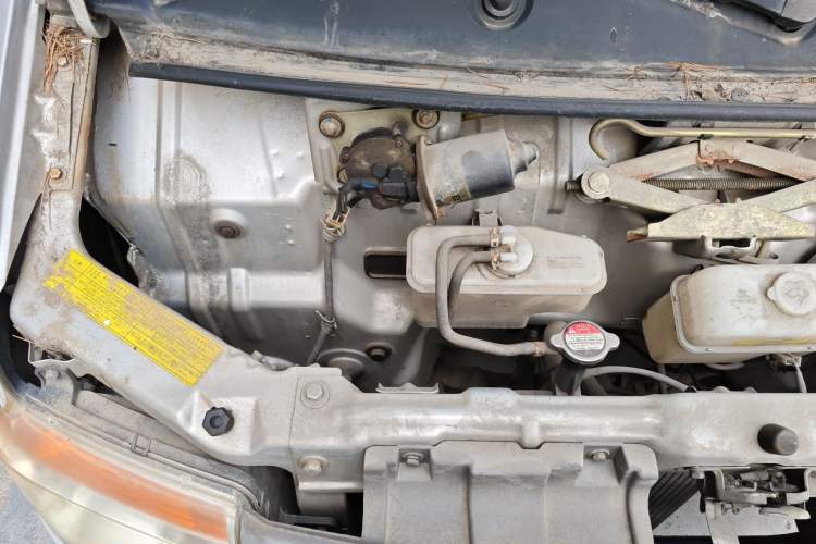 Used BAIC Weiwang 205 2013 1.0L Joy version Engine Bay Right