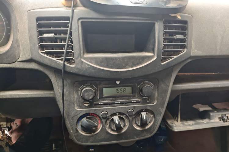 Used BAIC Weiwang 205 2013 1.0L Joy version Audio And AC Panel
