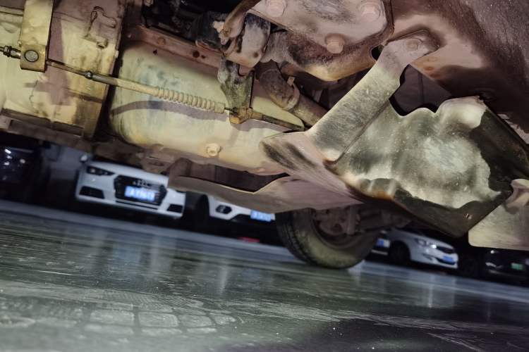 Used BAIC Weiwang 205 2013 1.0L Joy version Chassis Front Right